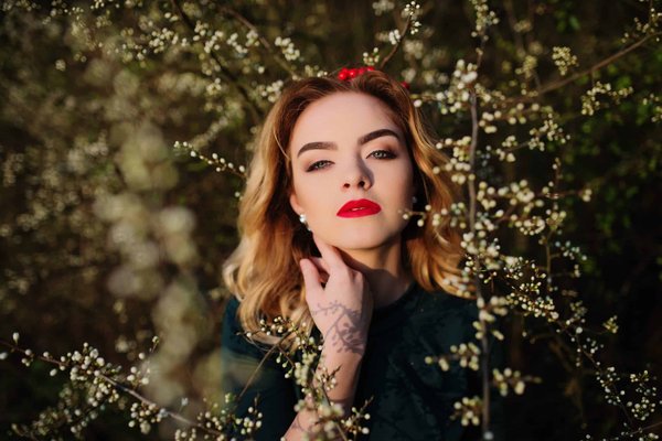 What Are the Chicest Smartwatch Bands for the Tech-Savvy Female Professional?